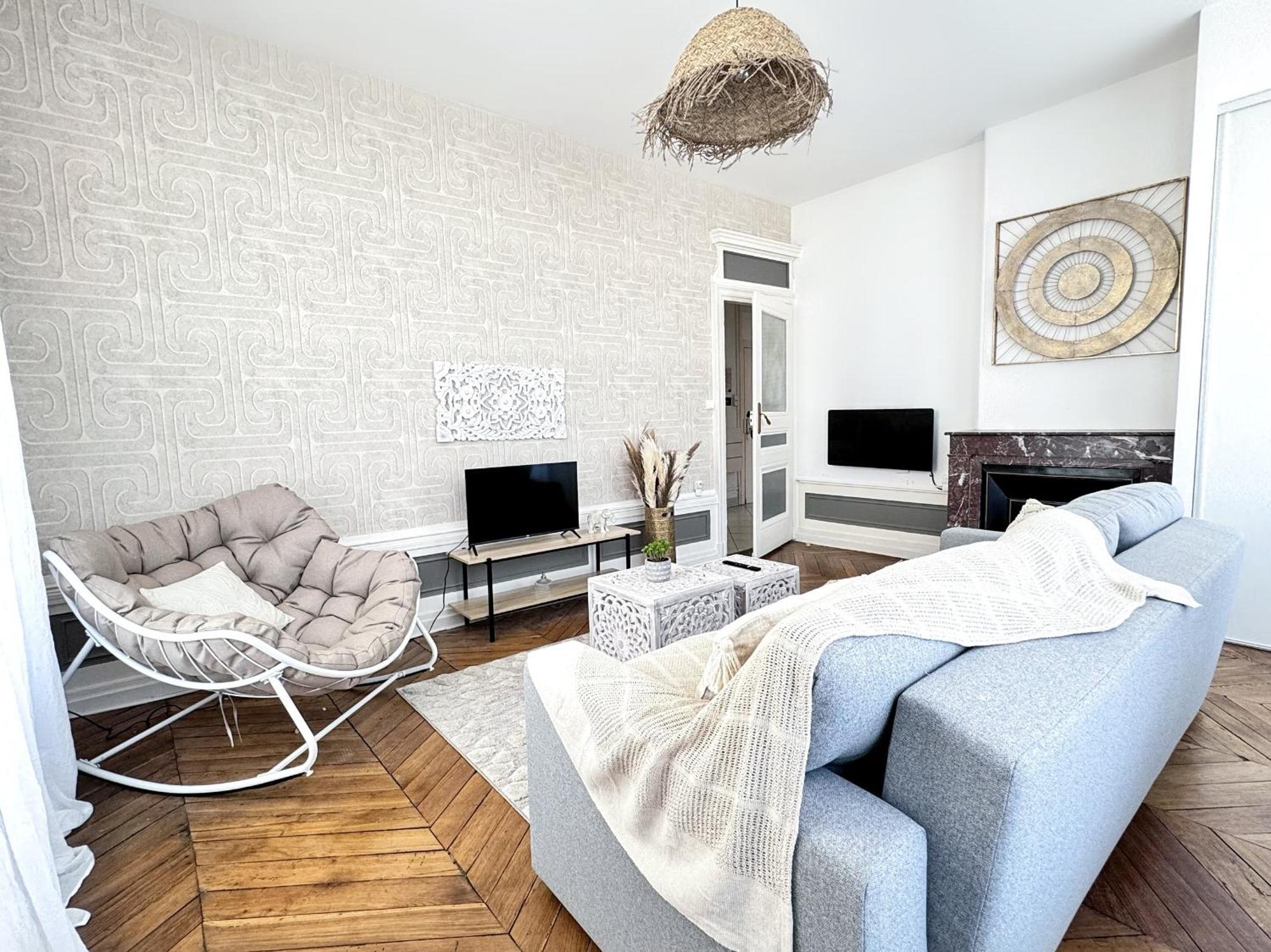 Suite Cinnabar Oullins Zewnętrze zdjęcie